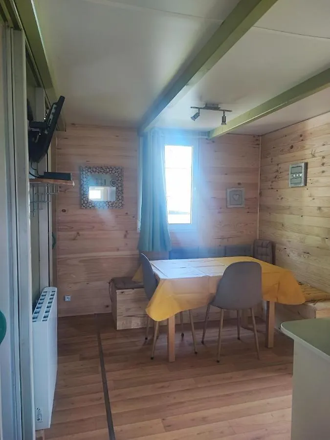 Les Chalets De L'Essentiel Lacaze 프랑스