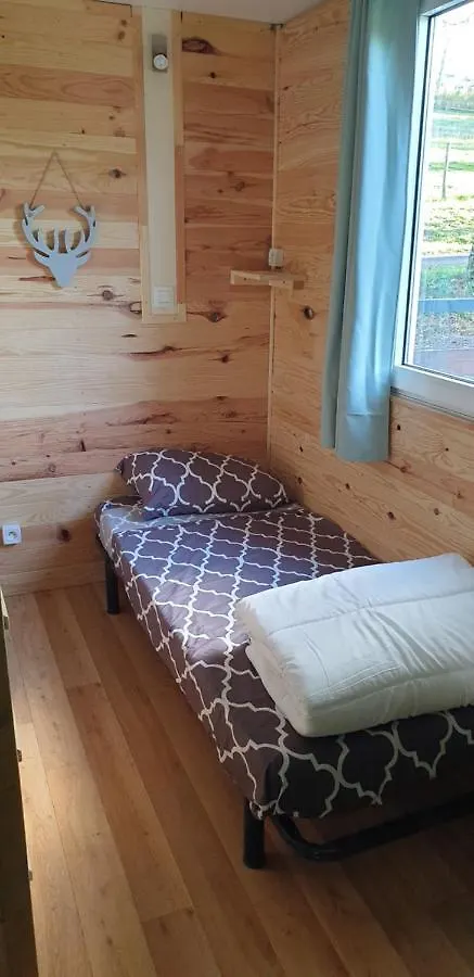 Les Chalets De L'Essentiel Lacaze